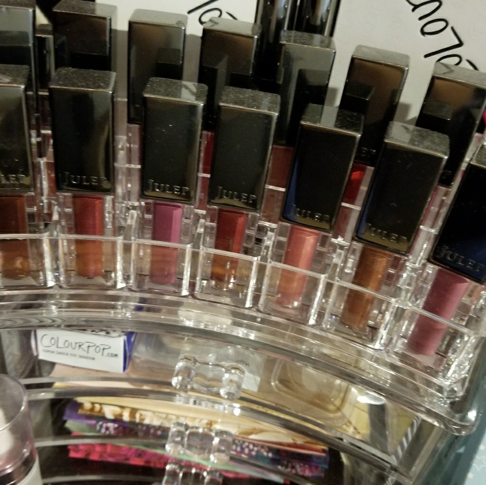 Liquid lipstick
